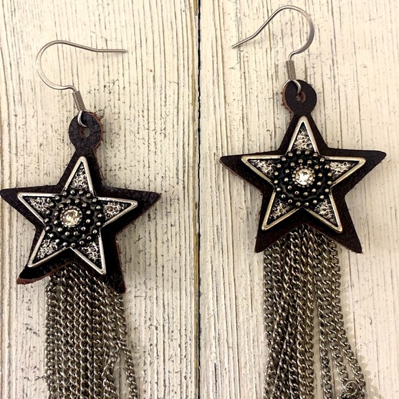 Western Cowgirl Earrings - Picture 3 of 4